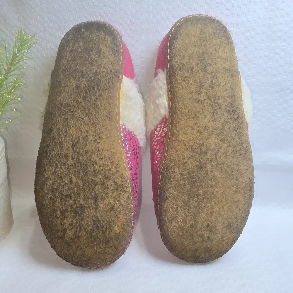 SOREL NAKISKA YOUTH SLIPPERS PINK WITH SILVER ANIMAL PRINT WHITE FUZZY SIZE 5